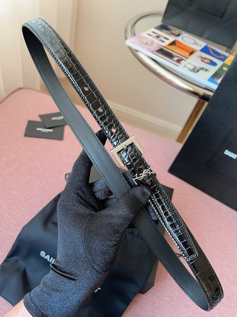 SAINT LAURENT Slim Croc-Embossed Monogram Leather Belt 생로랑 슬림 크로커 엠보 모노그램 가죽 벨트 실버 4