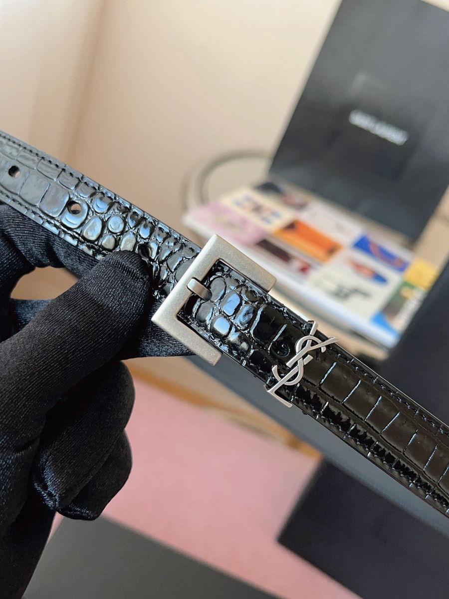 SAINT LAURENT Slim Croc-Embossed Monogram Leather Belt 생로랑 슬림 크로커 엠보 모노그램 가죽 벨트 실버 5