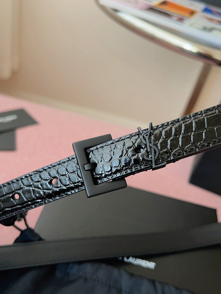 SAINT LAURENT Slim Croc-Embossed Monogram Leather Belt 생로랑 슬림 크로커 엠보 모노그램 가죽 벨트 블랙 5