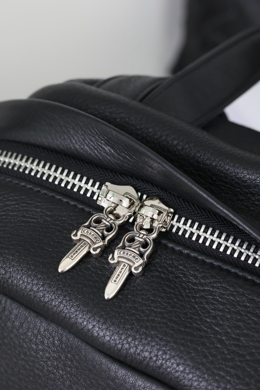 Chrome Hearts 7th Grade Backpack 크롬하츠 세븐스 그레이드 블랙 크로스 백팩 22