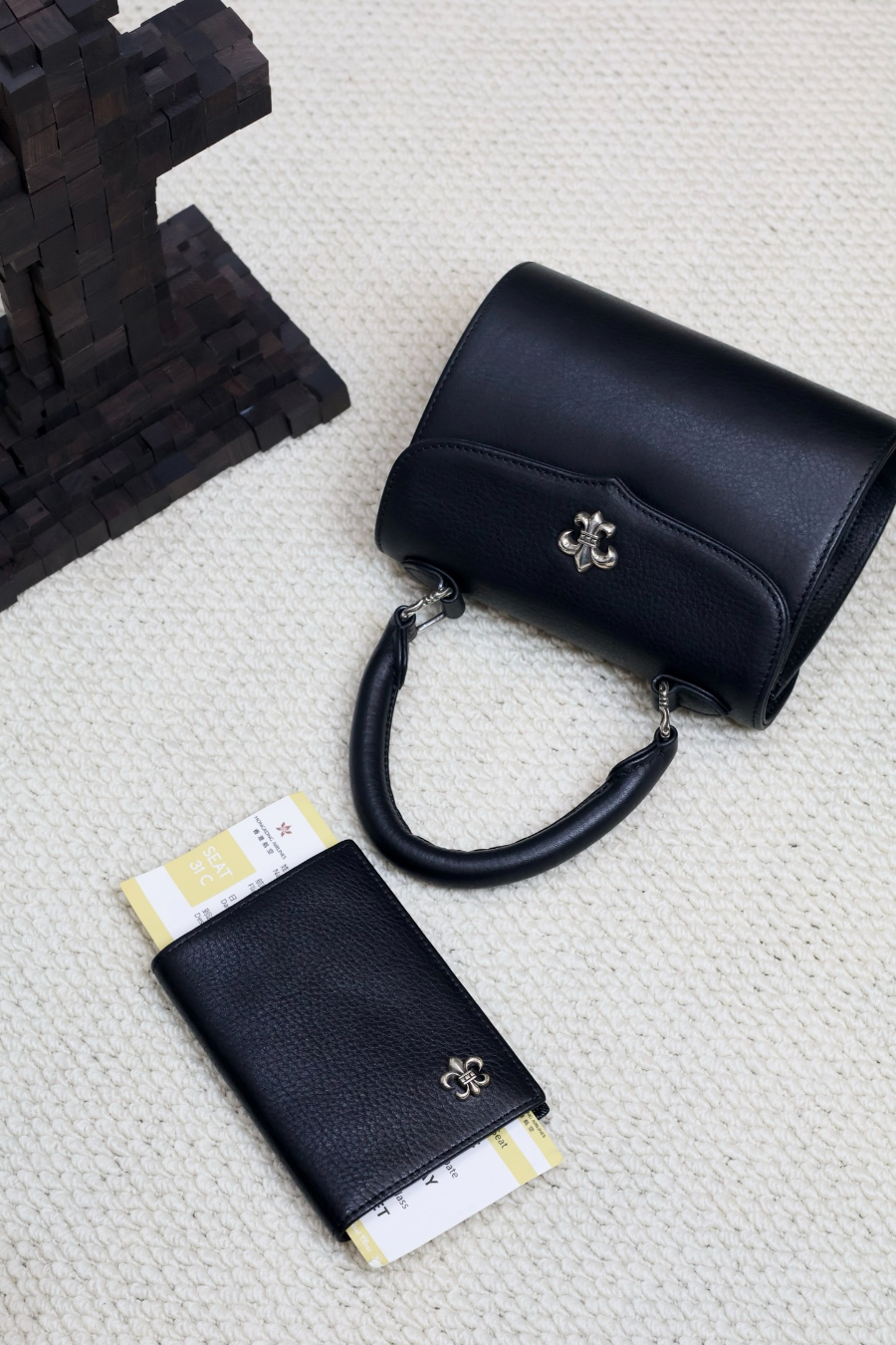 Chrome Hearts S925 Silver Fleur-de-Lis Leather Passport Wallet 크롬하츠 S925 실버 플뢰르 드 리스 가죽 여권 지갑 1