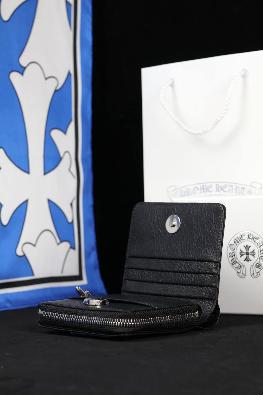 Chrome Hearts Large Scroll Zip Bi-Fold Coin Wallet 크롬하츠 라지 스크롤 집 바이폴드 코인 월렛 12