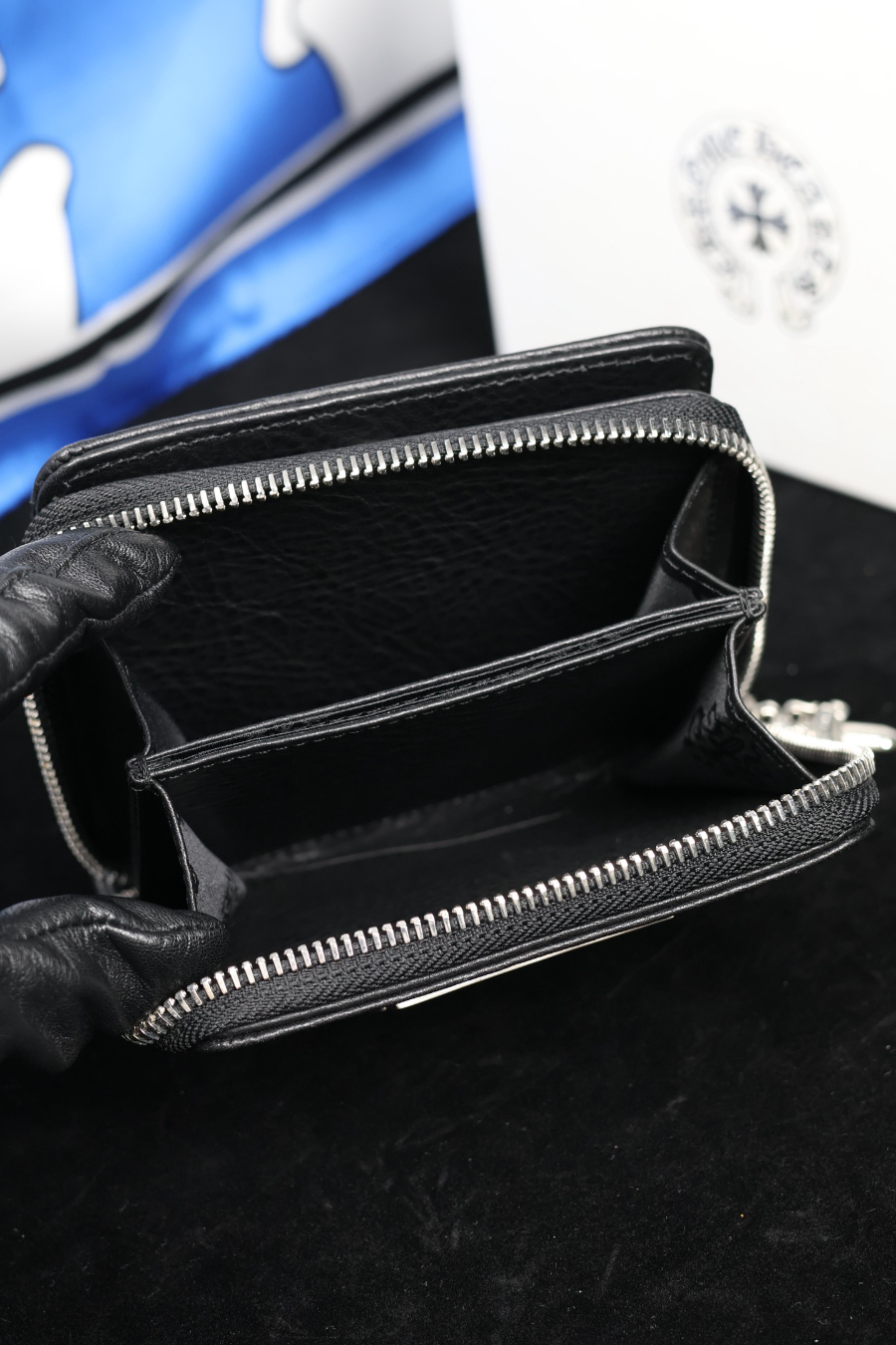 Chrome Hearts Large Scroll Zip Bi-Fold Coin Wallet 크롬하츠 라지 스크롤 집 바이폴드 코인 월렛 21