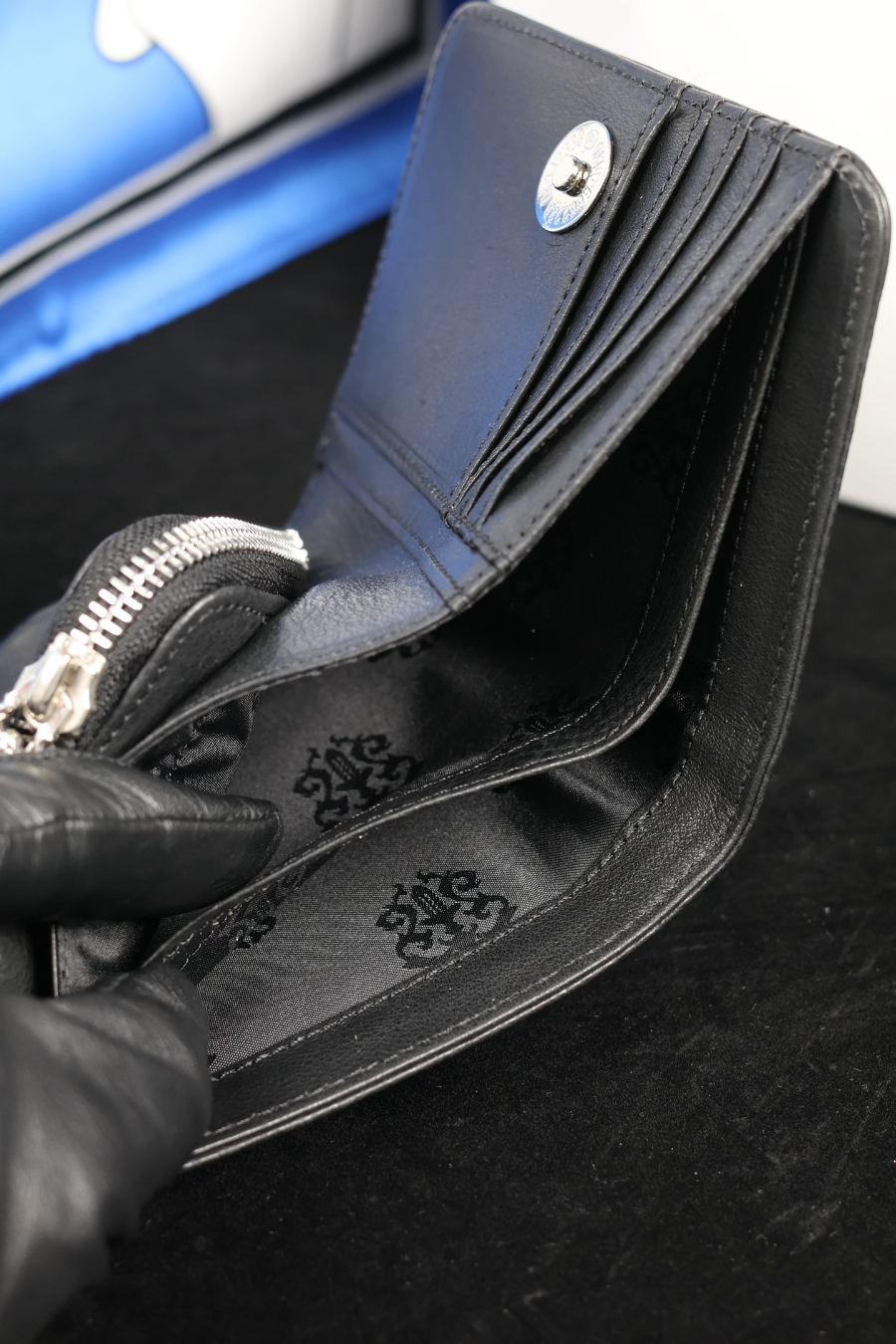 Chrome Hearts Small Scroll Zip Bi-Fold Coin Wallet 크롬하츠 스몰 스크롤 집 바이폴드 코인 월렛 20