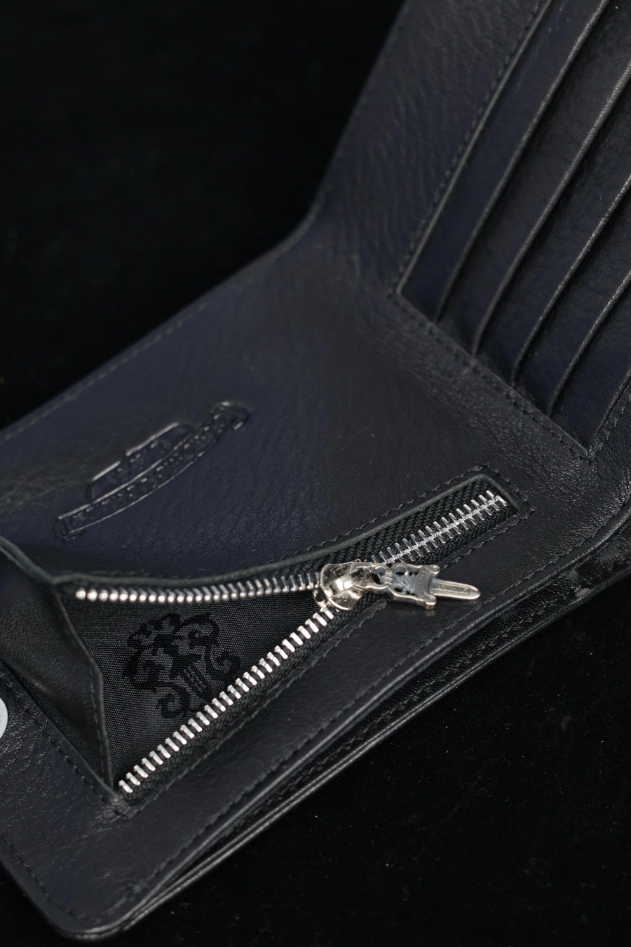 Chrome Hearts Bi-Fold Zip Coin Wallet 크롬하츠 바이폴드 집 코인 월렛 18