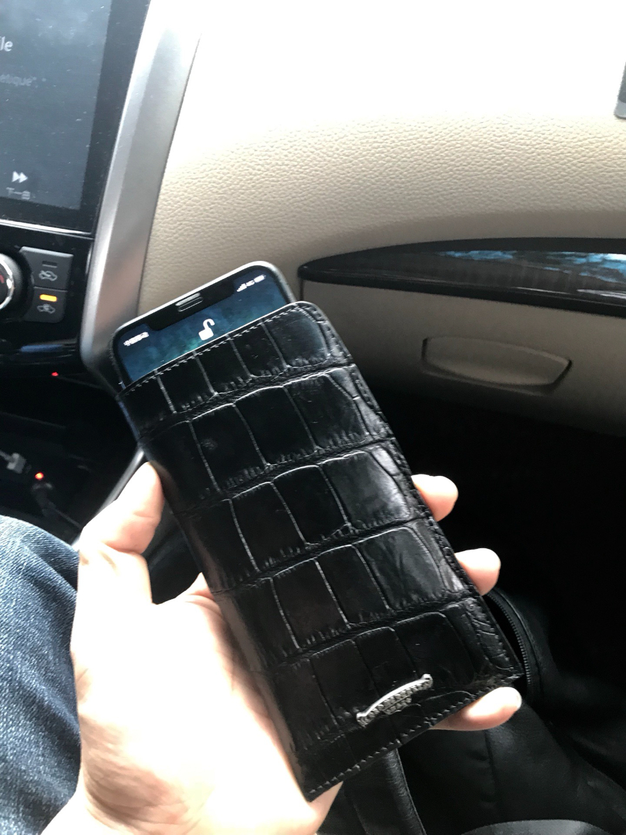 Chrome Hearts Crocodile Leather Phone Sleeve 크롬하츠 크로커다일 가죽 휴대폰 슬리브 (소형) 2