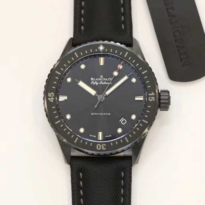 Blancpain Fifty Fathoms 43.6mm Green Dial Blancpain 피프티 패덤즈 43.6mm 블랙 다이얼 1