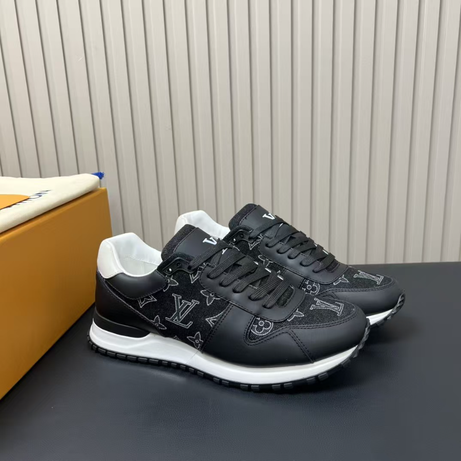 Louis Vuitton 루이비통 남성 트레이너 스니커즈 4