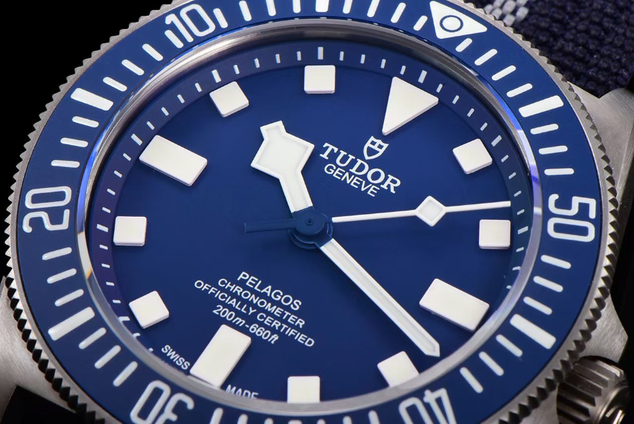 TUDOR Pelagos FXD Marine Nationale 튜더 펠라고스 FXD 마린내셔널 다이버 워치 3