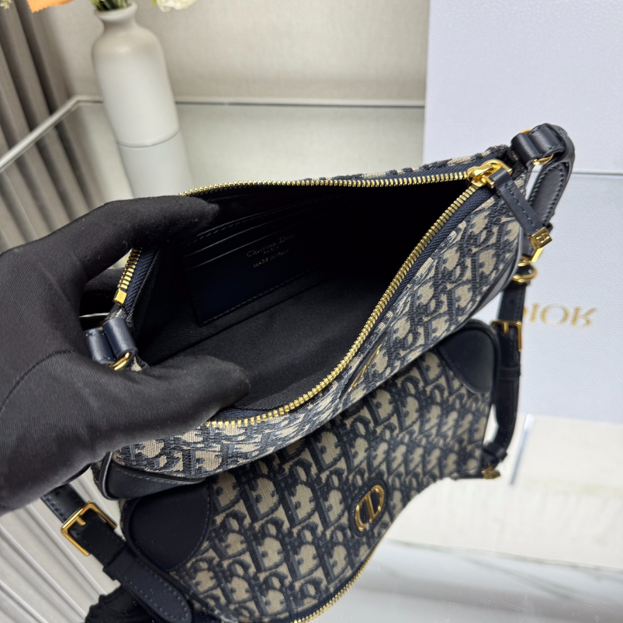 Dior 디올 Wanderlust 오블리크 미니 숄더 크로스백 블루 2398 26cm 10