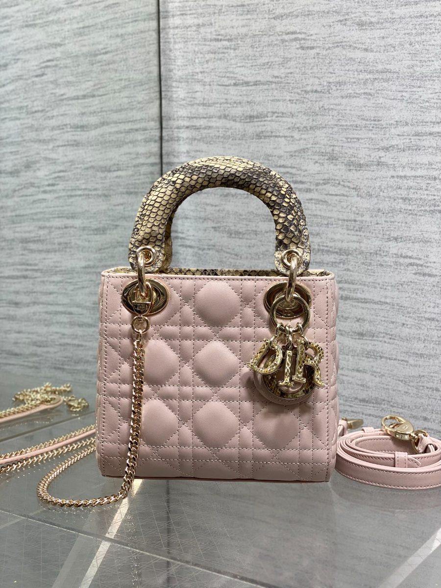 Lady Dior 레이디 디올 미니 퀼팅 램스킨 파이톤 핸들 참 장식 백 17cm 핑크 2