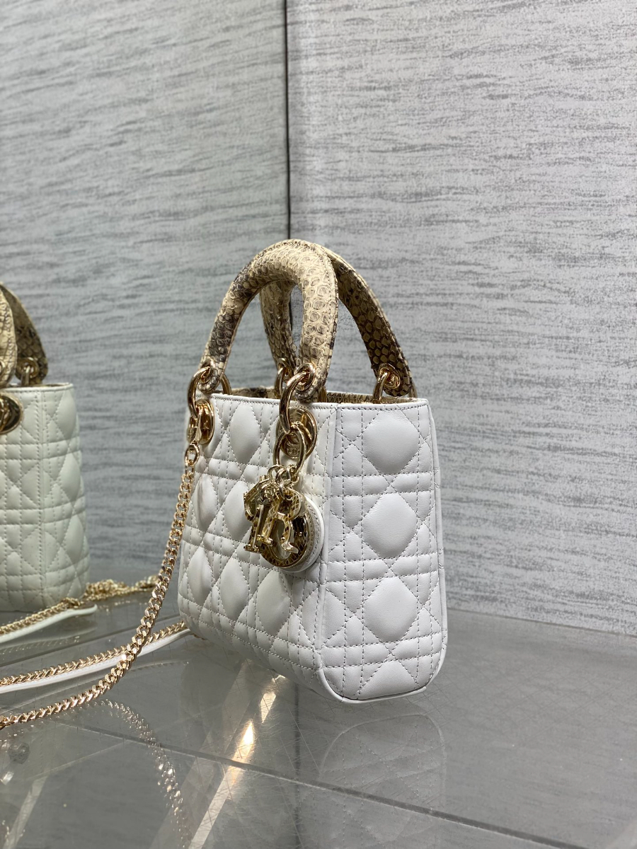 Lady Dior 레이디 디올 미니 퀼팅 램스킨 파이톤 핸들 참 장식 백 17cm 화이트 6