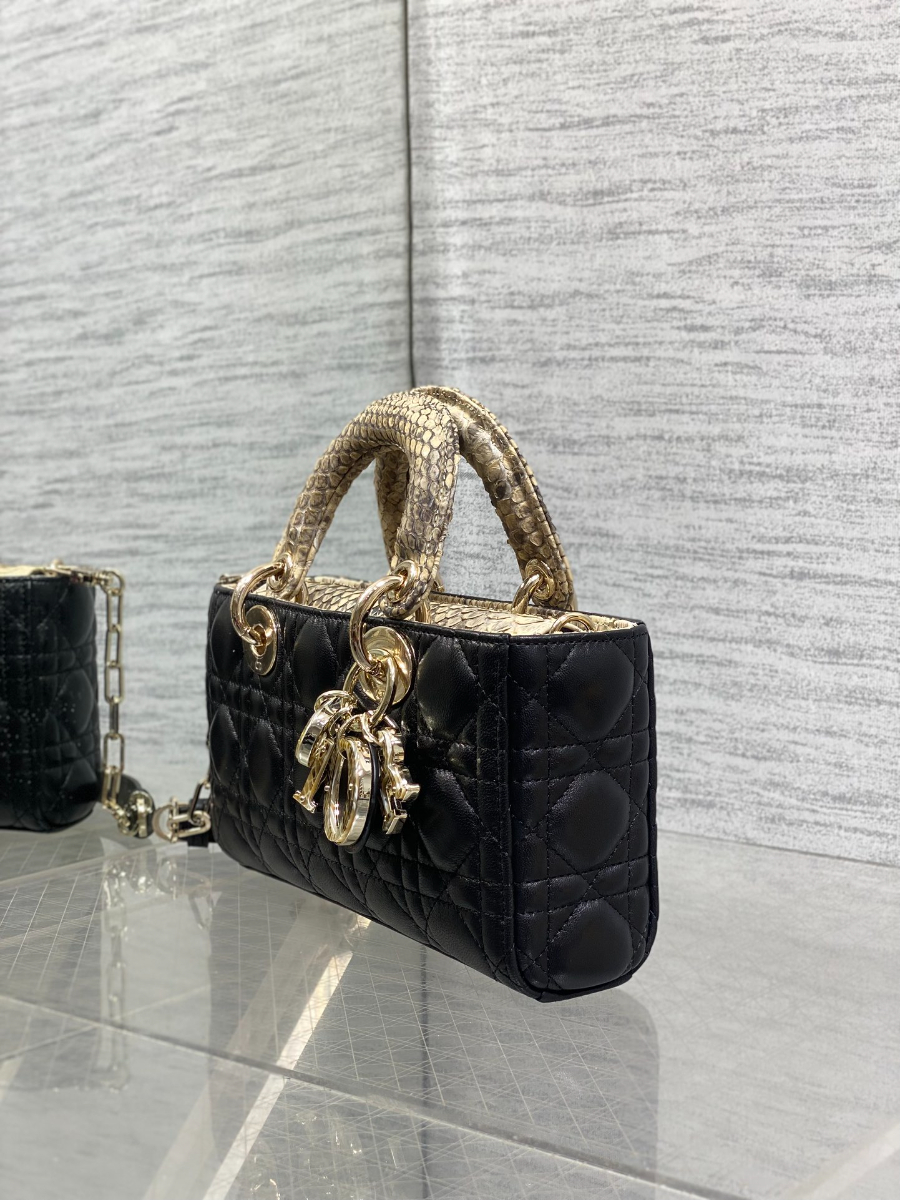 Dior 디올 Lady Dior 스몰 파이톤 패턴 램스킨 토트백 디조이백 블랙 골드 하드웨어 22cm  6
