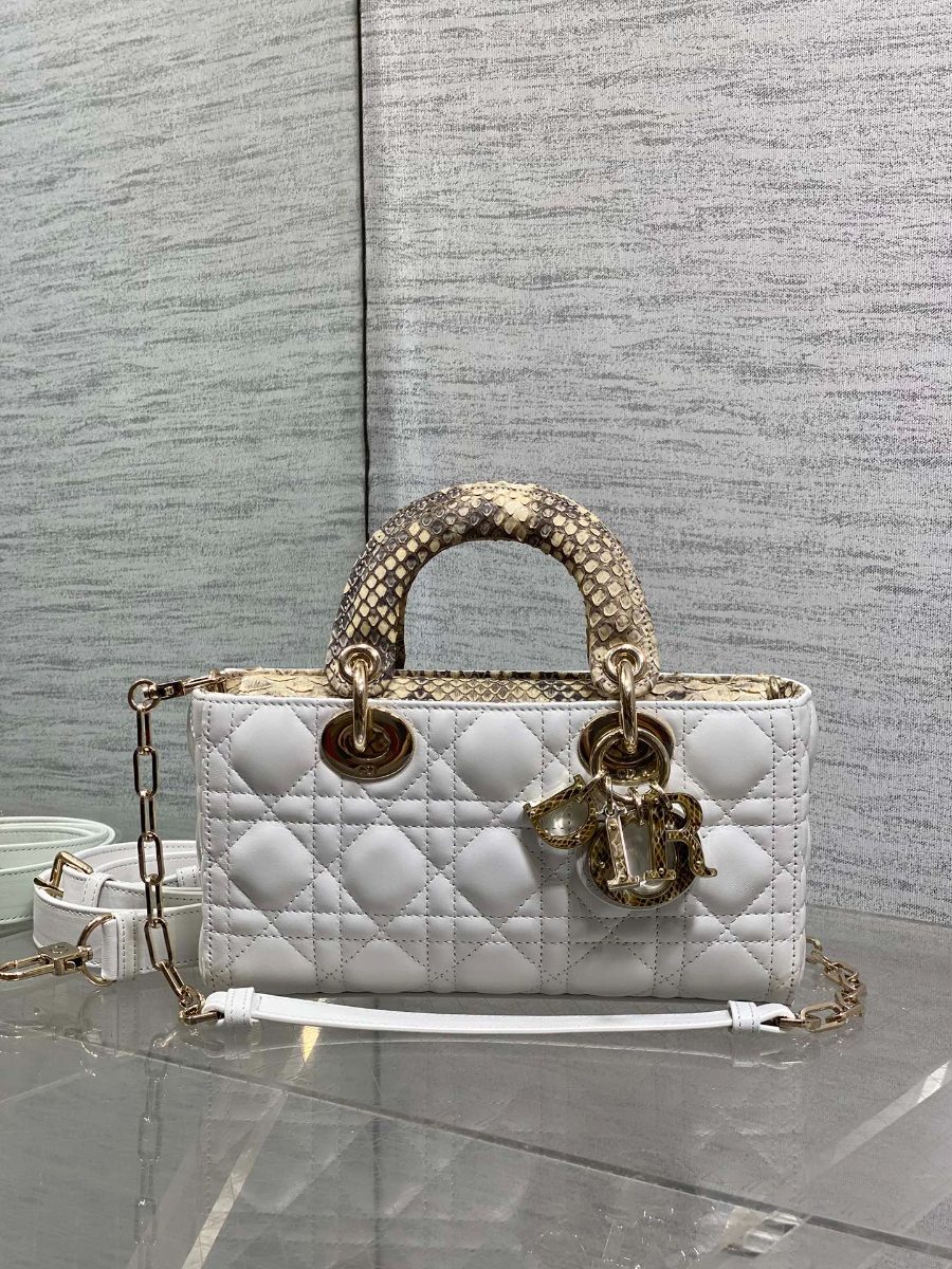 Dior 디올 Lady Dior 스몰 파이톤 패턴 램스킨 토트백 디조이백 화이트 골드 하드웨어 22cm  2