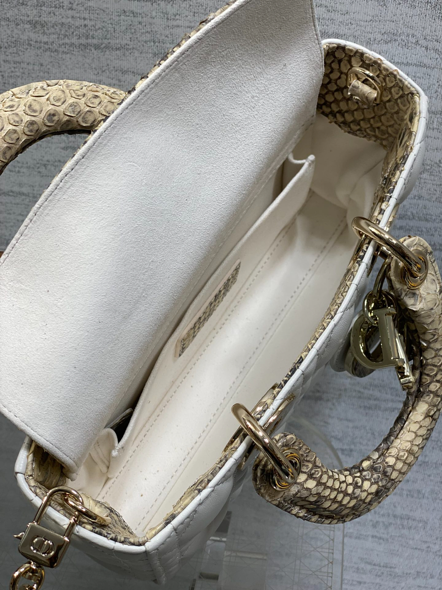 Dior 디올 Lady Dior 스몰 파이톤 패턴 램스킨 토트백 디조이백 화이트 골드 하드웨어 22cm  8