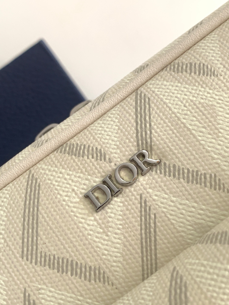 Dior Hit the Road Messenger Bag 디올 히트 더 로드 CD 다이아몬드 메신저백 (오프화이트, 스몰) 5