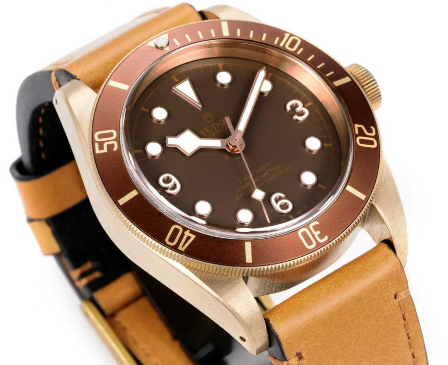 TUDOR Black Bay Bronze Ref. M79250BA-0001 튜더 브라운베이 브론즈 M79250BA-0001 4
