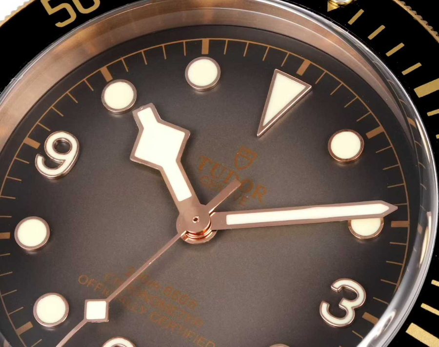 TUDOR Black Bay Bronze Ref. M79250BA-0001 튜더 블랙베이 블랙  M79250BA-0001 6