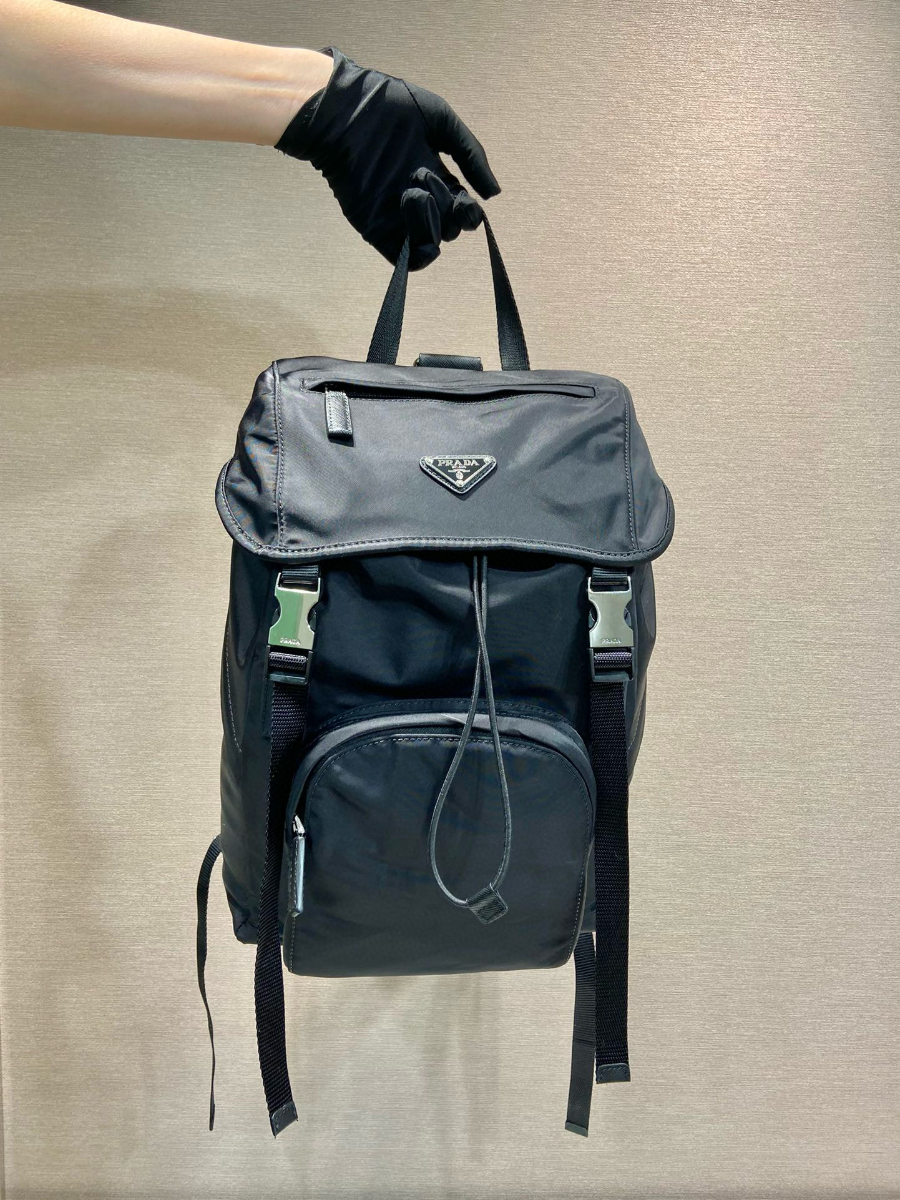 Prada 프라다 2024 나일론 백팩 36cm 블랙&카키 1