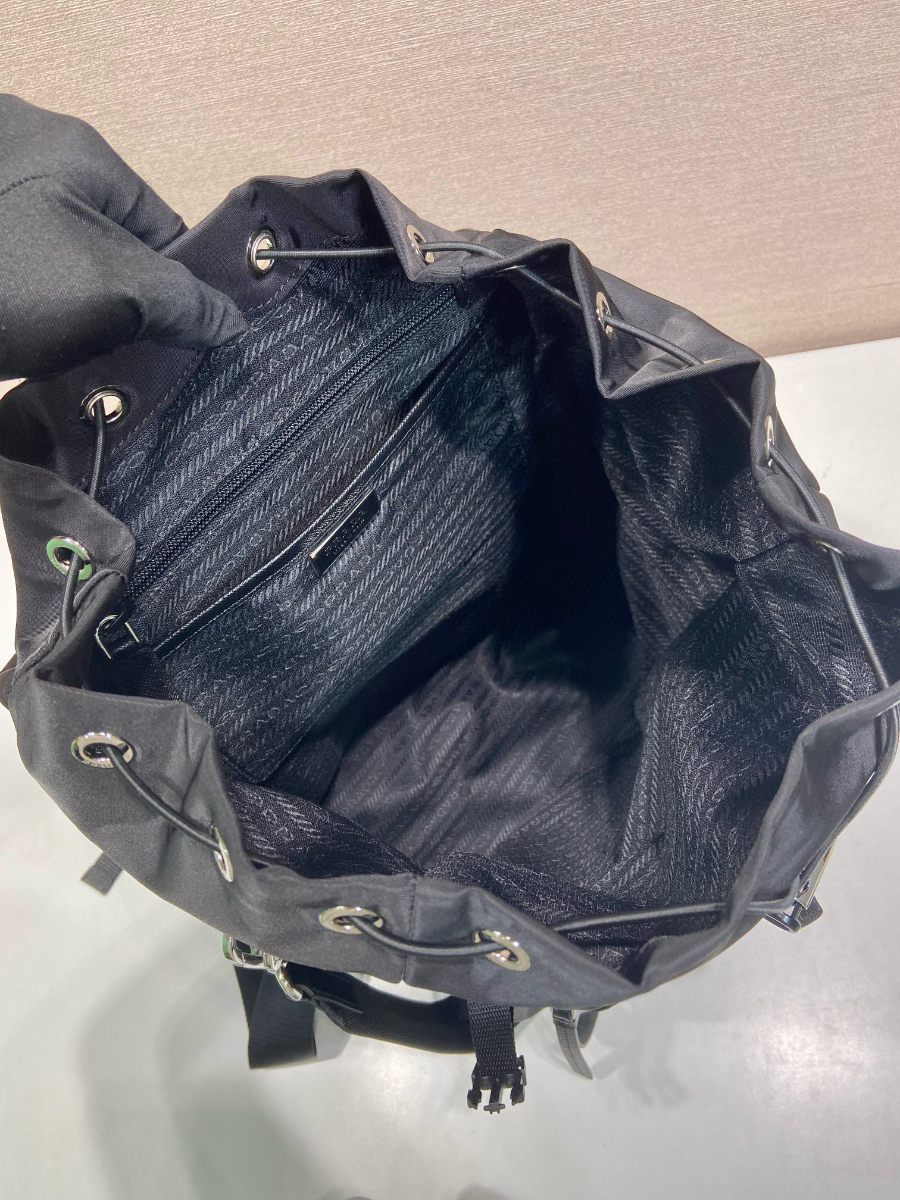 Prada 프라다 2024 나일론 백팩 25cm (크로스줄포함) 11