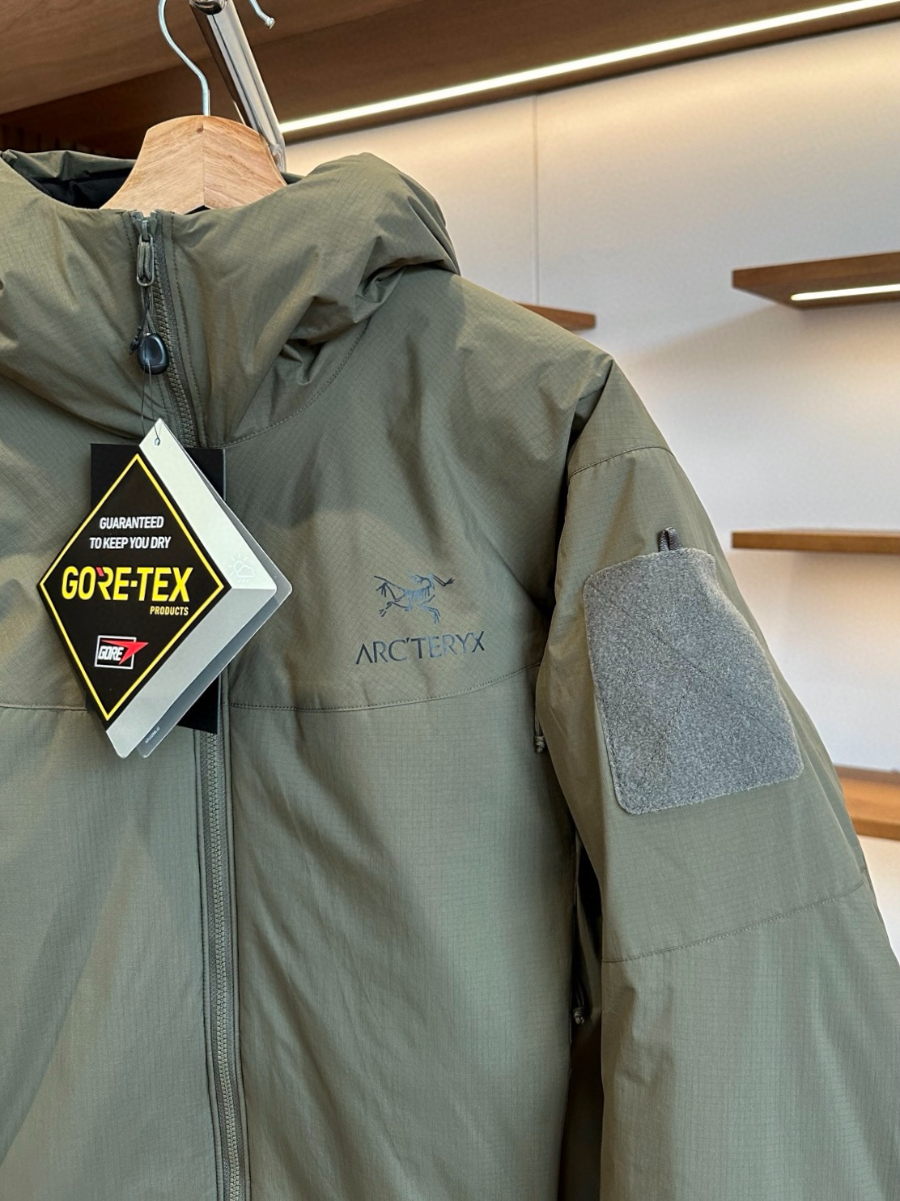 Arc’teryx Cold WX LT Gen 2 Hooded Jacket 아크테릭스 콜드 WX LT Gen 2 후드 패딩 자켓 카키 4