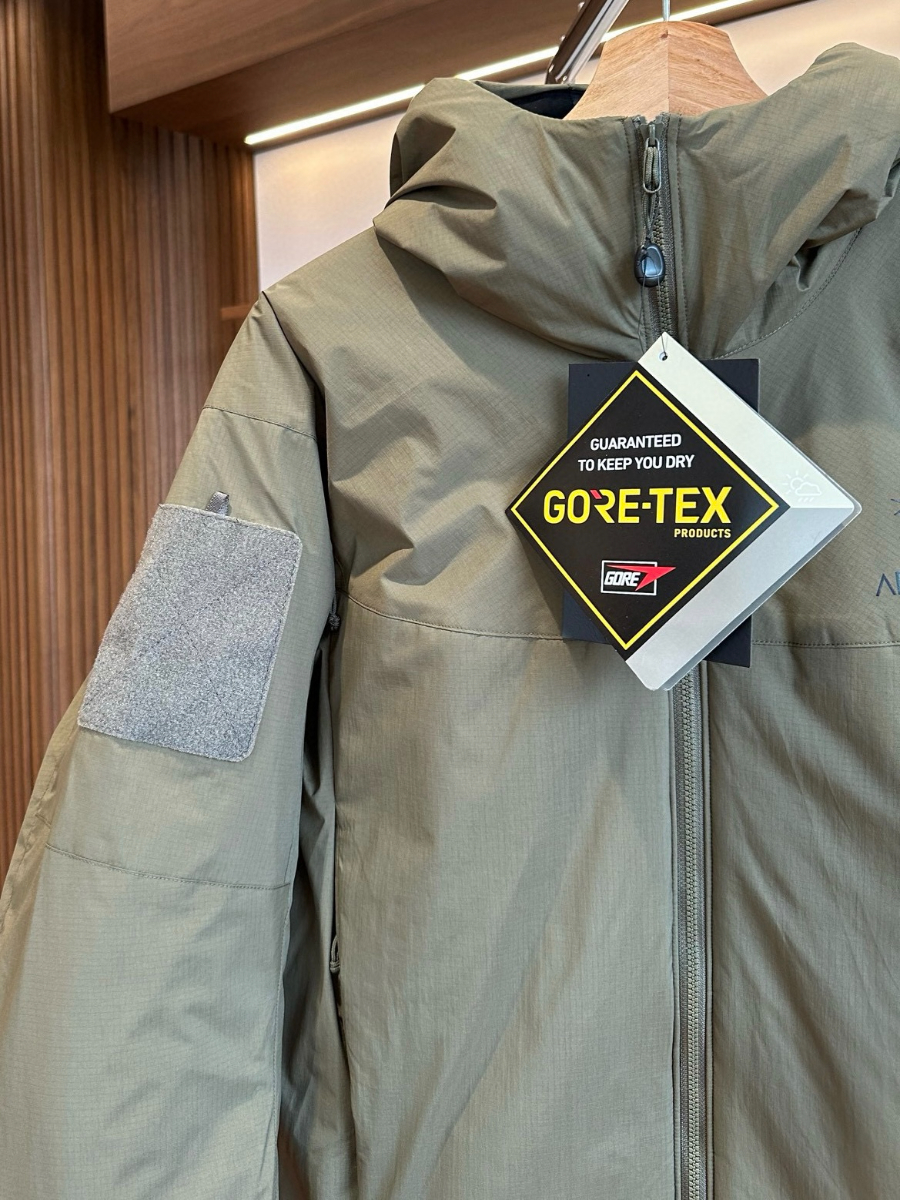 Arc’teryx Cold WX LT Gen 2 Hooded Jacket 아크테릭스 콜드 WX LT Gen 2 후드 패딩 자켓 카키 5