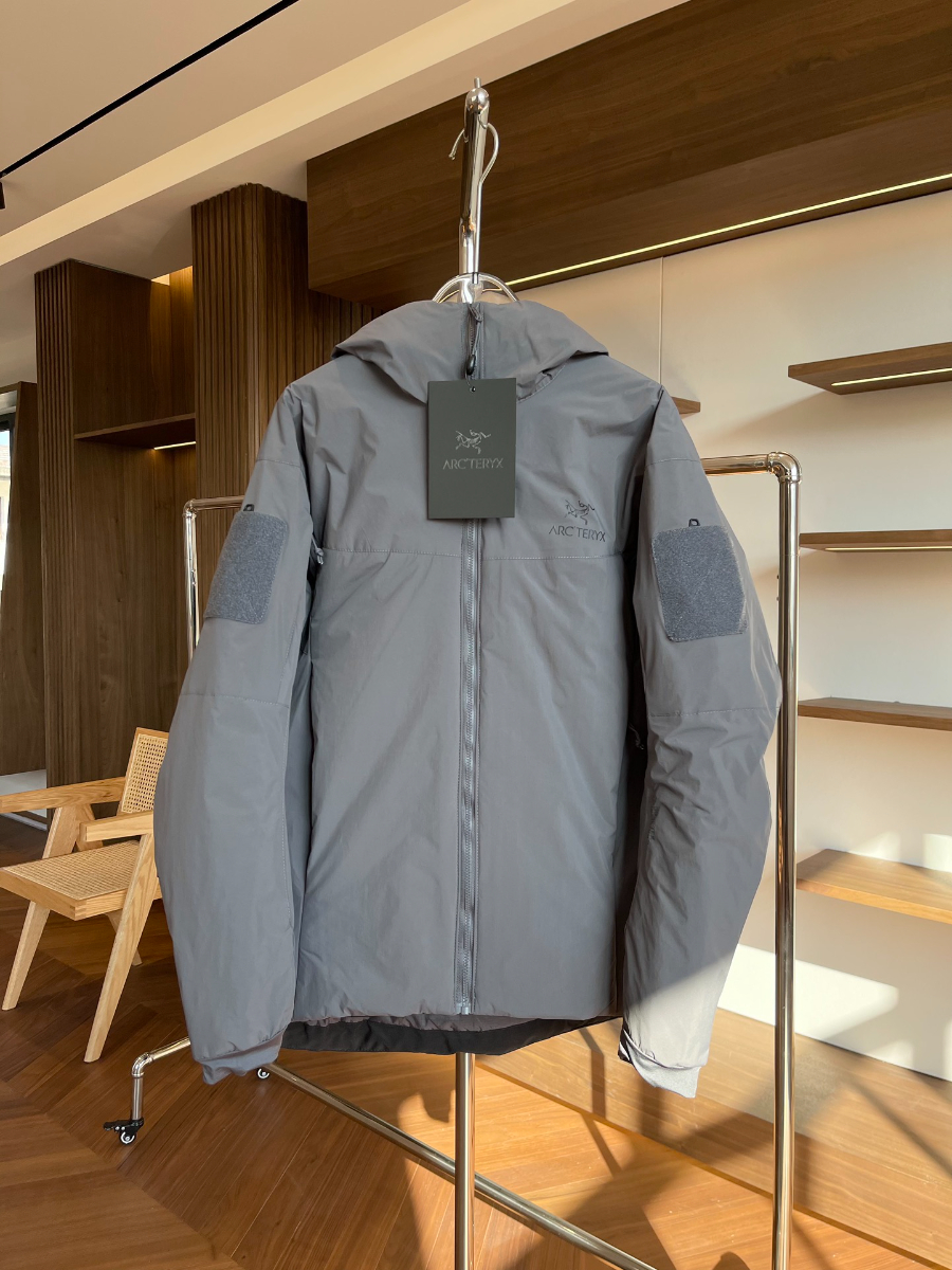 Arc’teryx Cold WX LT Gen 2 Hooded Jacket 아크테릭스 콜드 WX LT Gen 2 후드 패딩 자켓 그레이 1