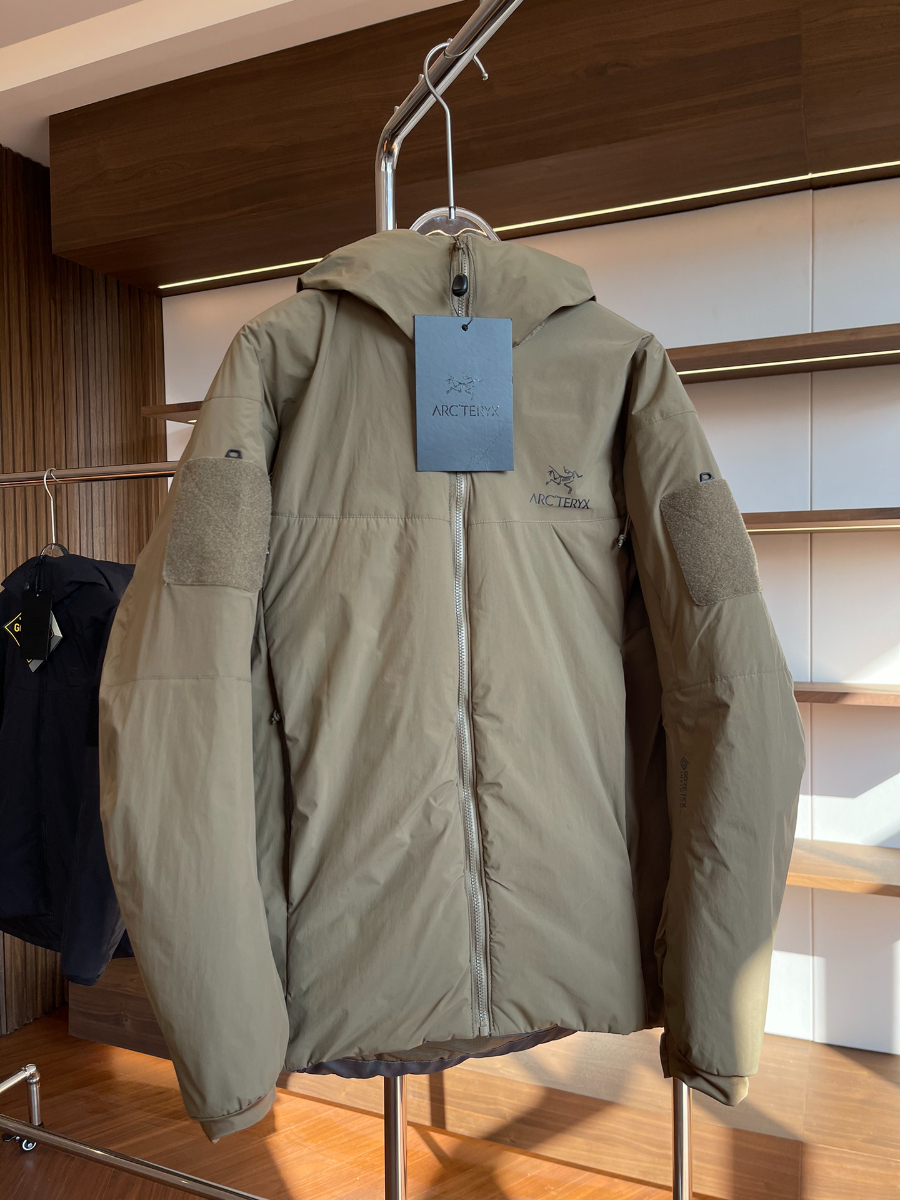 Arc’teryx Cold WX LT Gen 2 Hooded Jacket 아크테릭스 콜드 WX LT Gen 2 후드 패딩 자켓 베이지 3