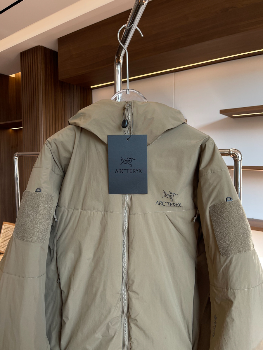 Arc’teryx Cold WX LT Gen 2 Hooded Jacket 아크테릭스 콜드 WX LT Gen 2 후드 패딩 자켓 베이지 4