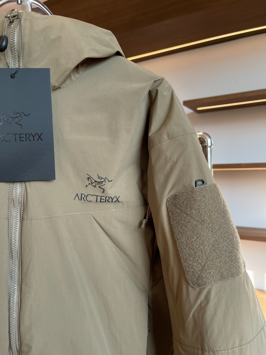 Arc’teryx Cold WX LT Gen 2 Hooded Jacket 아크테릭스 콜드 WX LT Gen 2 후드 패딩 자켓 베이지 7