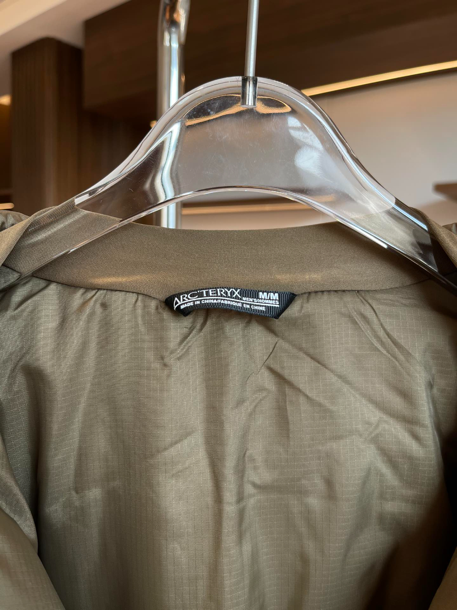 Arc’teryx Cold WX LT Gen 2 Hooded Jacket 아크테릭스 콜드 WX LT Gen 2 후드 패딩 자켓 베이지 8