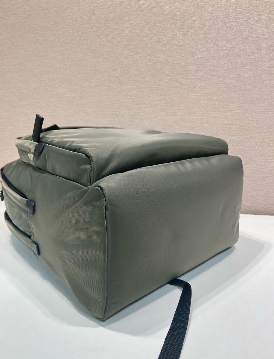 Prada 프라다 2024 나일론 백팩 (높이 43.5cm) 6