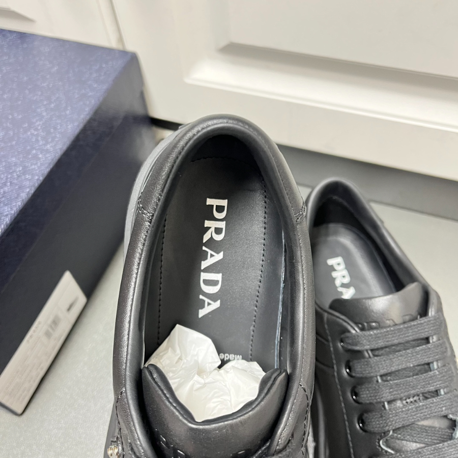 Prada 프라다 2025 남성 비즈니스 두꺼운 밑창 레더 스니커즈 3