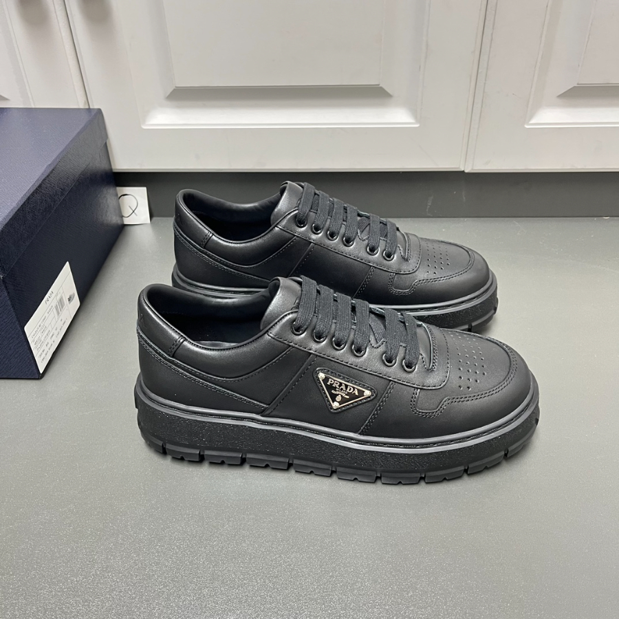Prada 프라다 2025 남성 비즈니스 두꺼운 밑창 레더 스니커즈 4