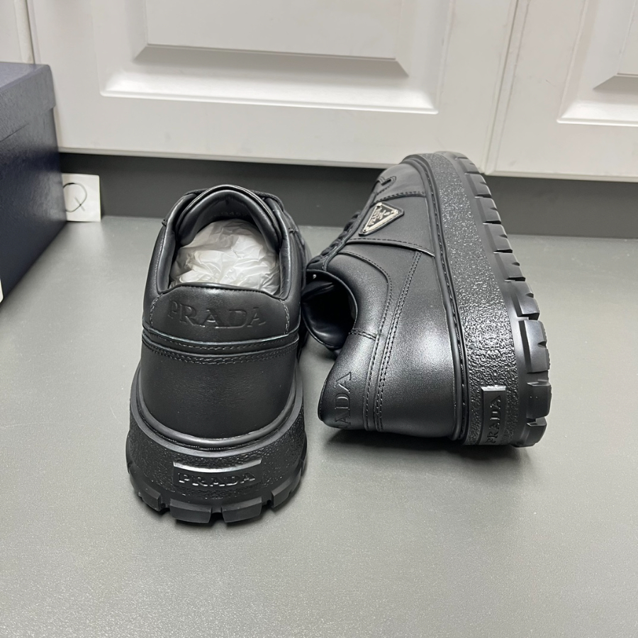 Prada 프라다 2025 남성 비즈니스 두꺼운 밑창 레더 스니커즈 6