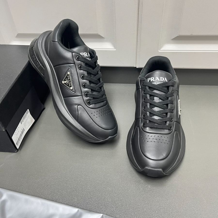 Prada 프라다 남성 Systeme 가죽 스니커즈 1