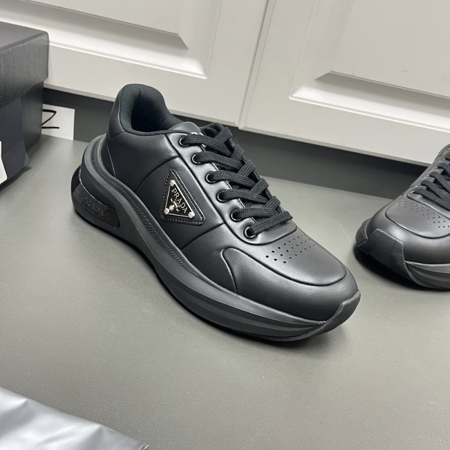 Prada 프라다 남성 Systeme 가죽 스니커즈 5