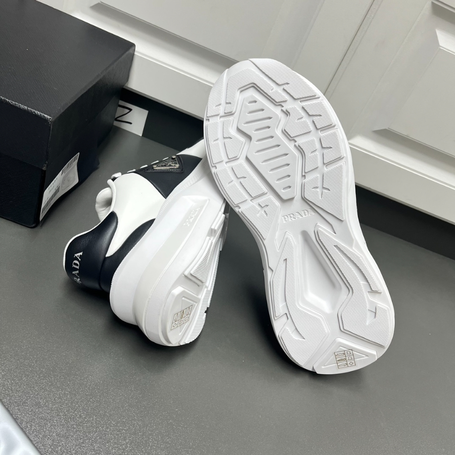 Prada 프라다 남성 Systeme 가죽 스니커즈 9