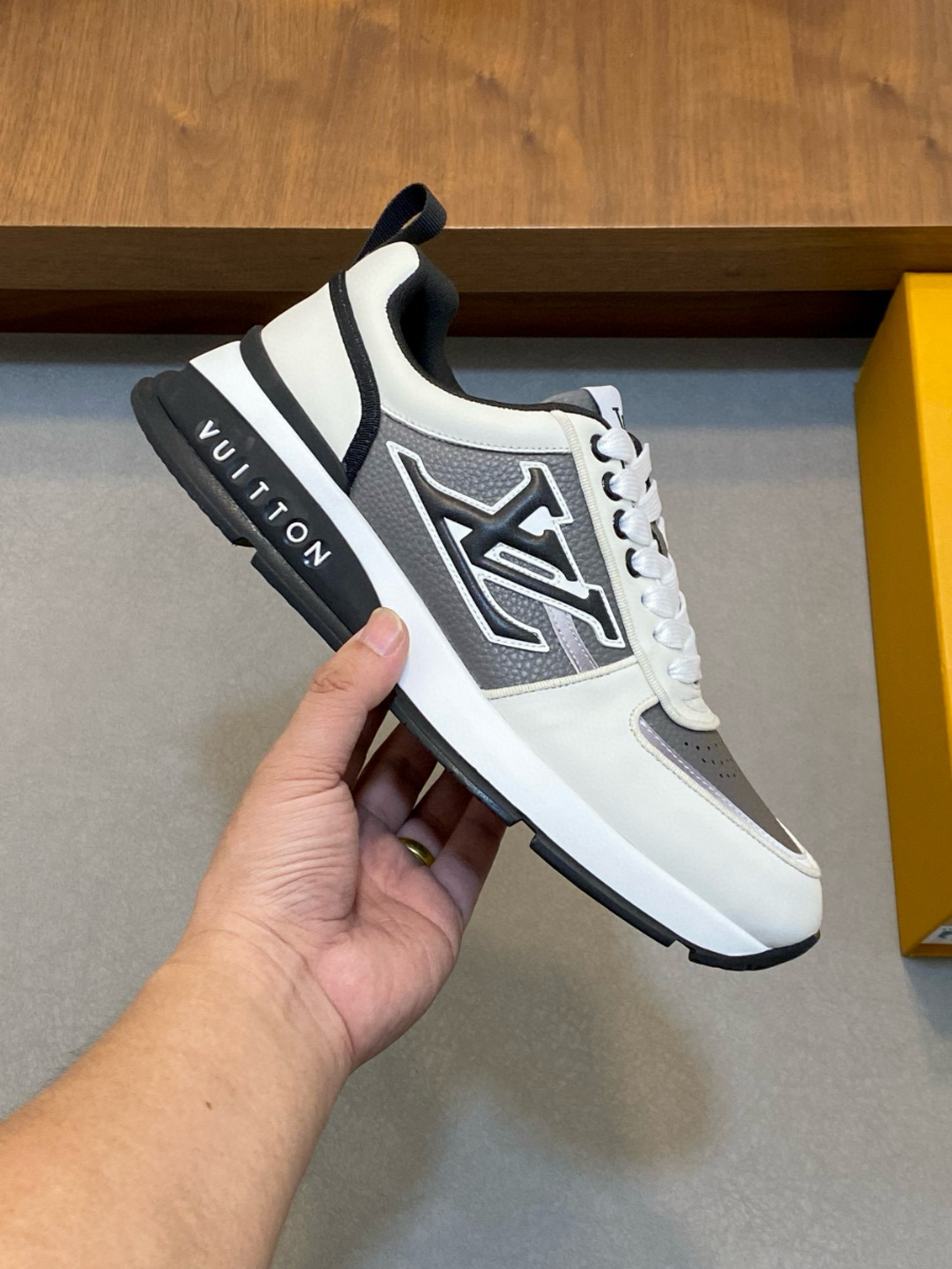 Louis Vuitton 루이비통 남성 트레이너 스니커즈 4