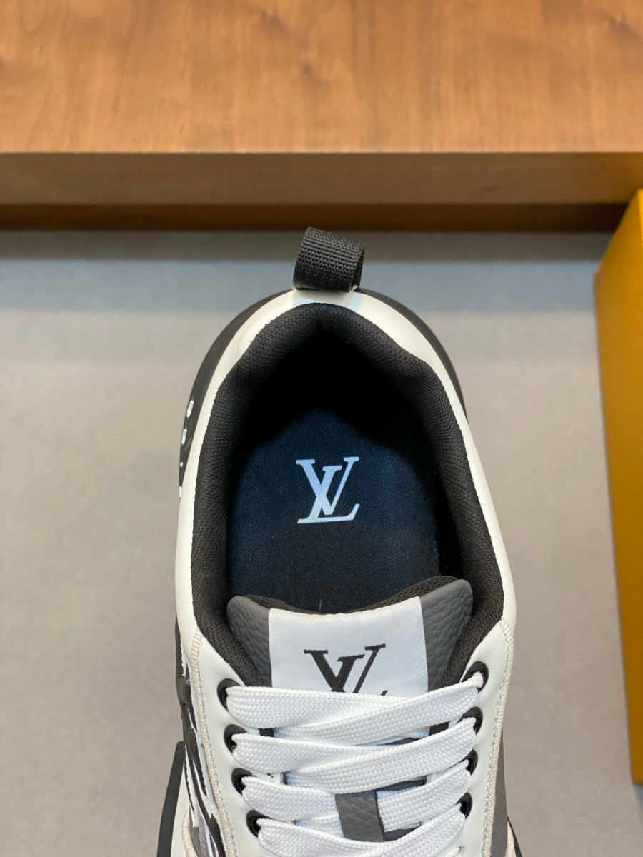 Louis Vuitton 루이비통 남성 트레이너 스니커즈 7