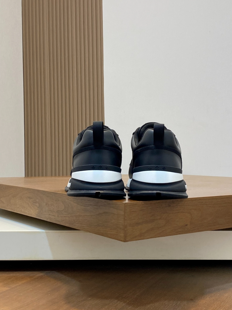 Louis Vuitton 루이비통 남성 트레이너 스니커즈 8