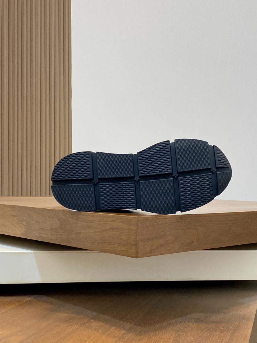 Louis Vuitton 루이비통 남성 트레이너 스니커즈 9