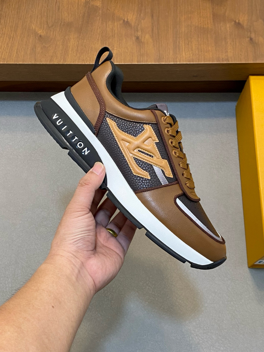 Louis Vuitton 루이비통 남성 트레이너 스니커즈 4