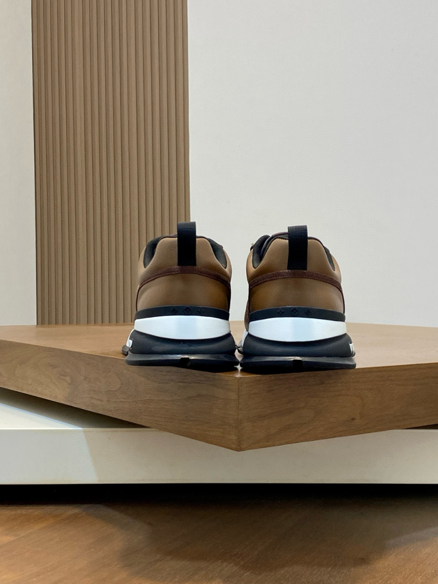 Louis Vuitton 루이비통 남성 트레이너 스니커즈 8