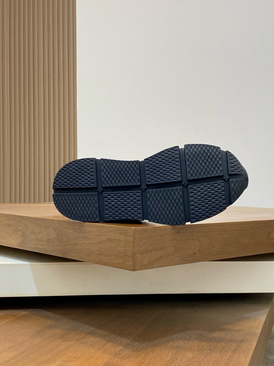 Louis Vuitton 루이비통 남성 트레이너 스니커즈 9