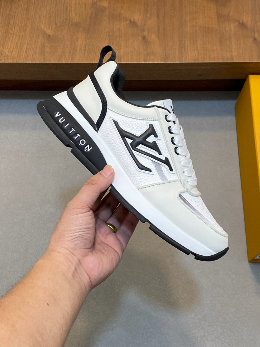 Louis Vuitton 루이비통 남성 트레이너 스니커즈 3