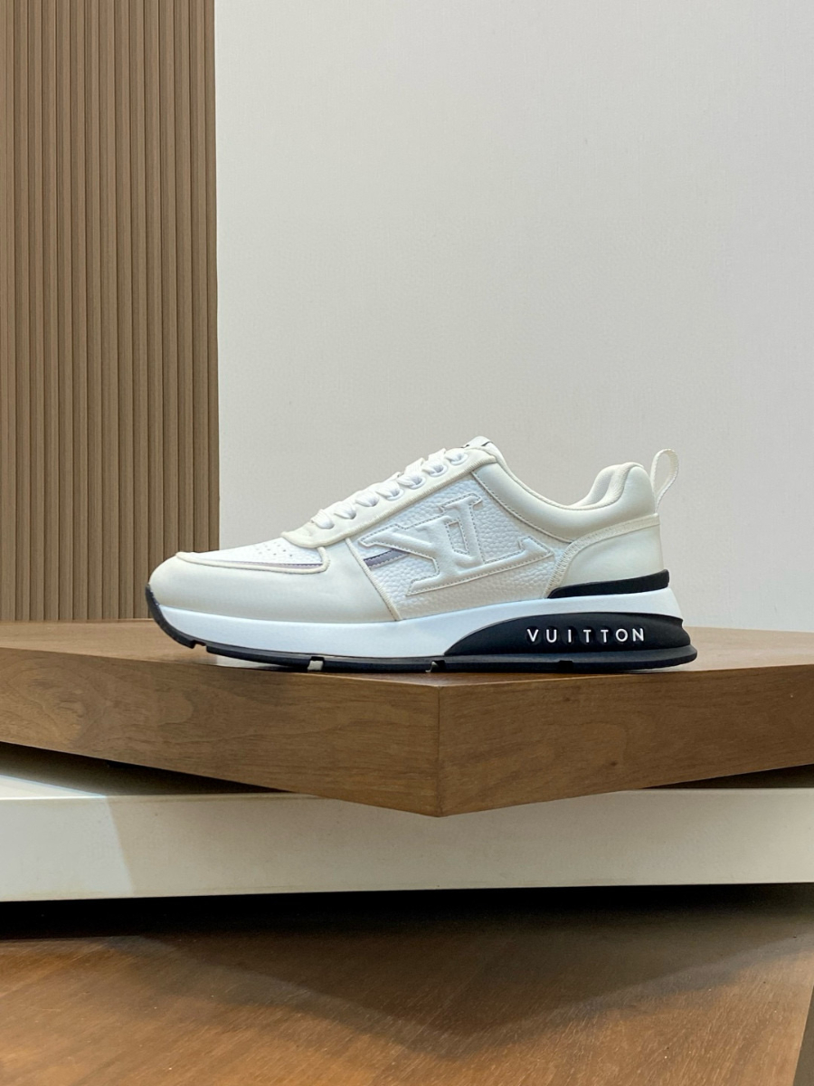 Louis Vuitton 루이비통 남성 트레이너 스니커즈 3