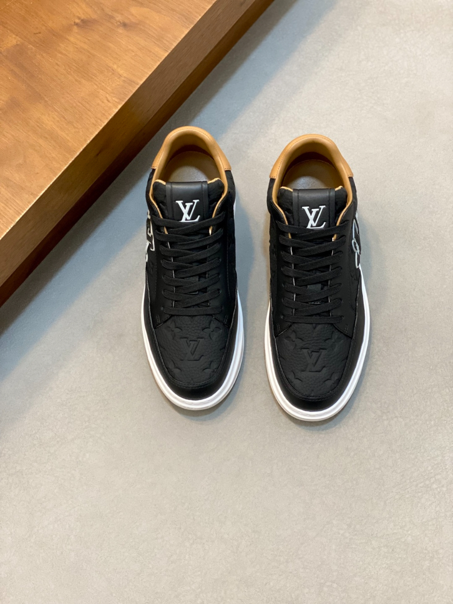 Louis Vuitton 루이비통 트레이너 미드 스니커즈 1