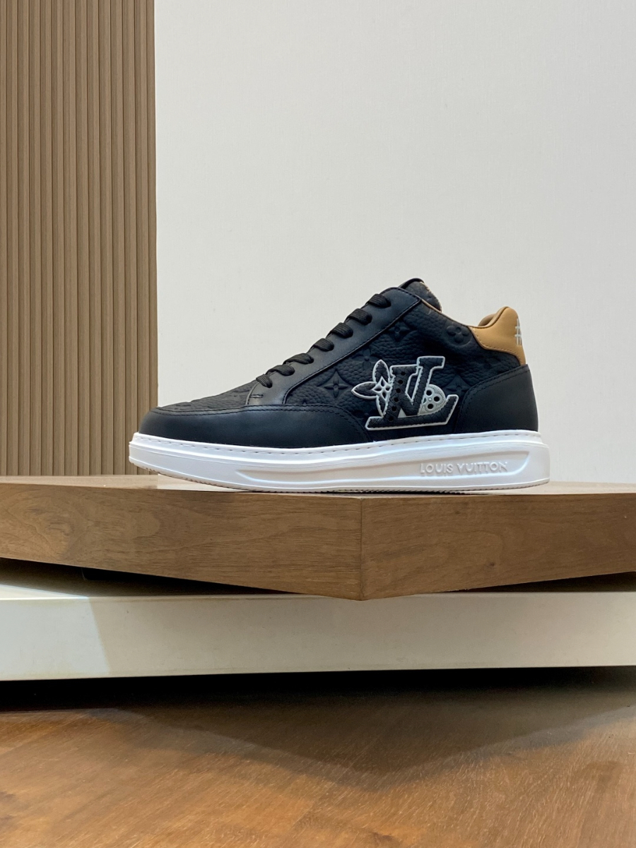 Louis Vuitton 루이비통 트레이너 미드 스니커즈 2