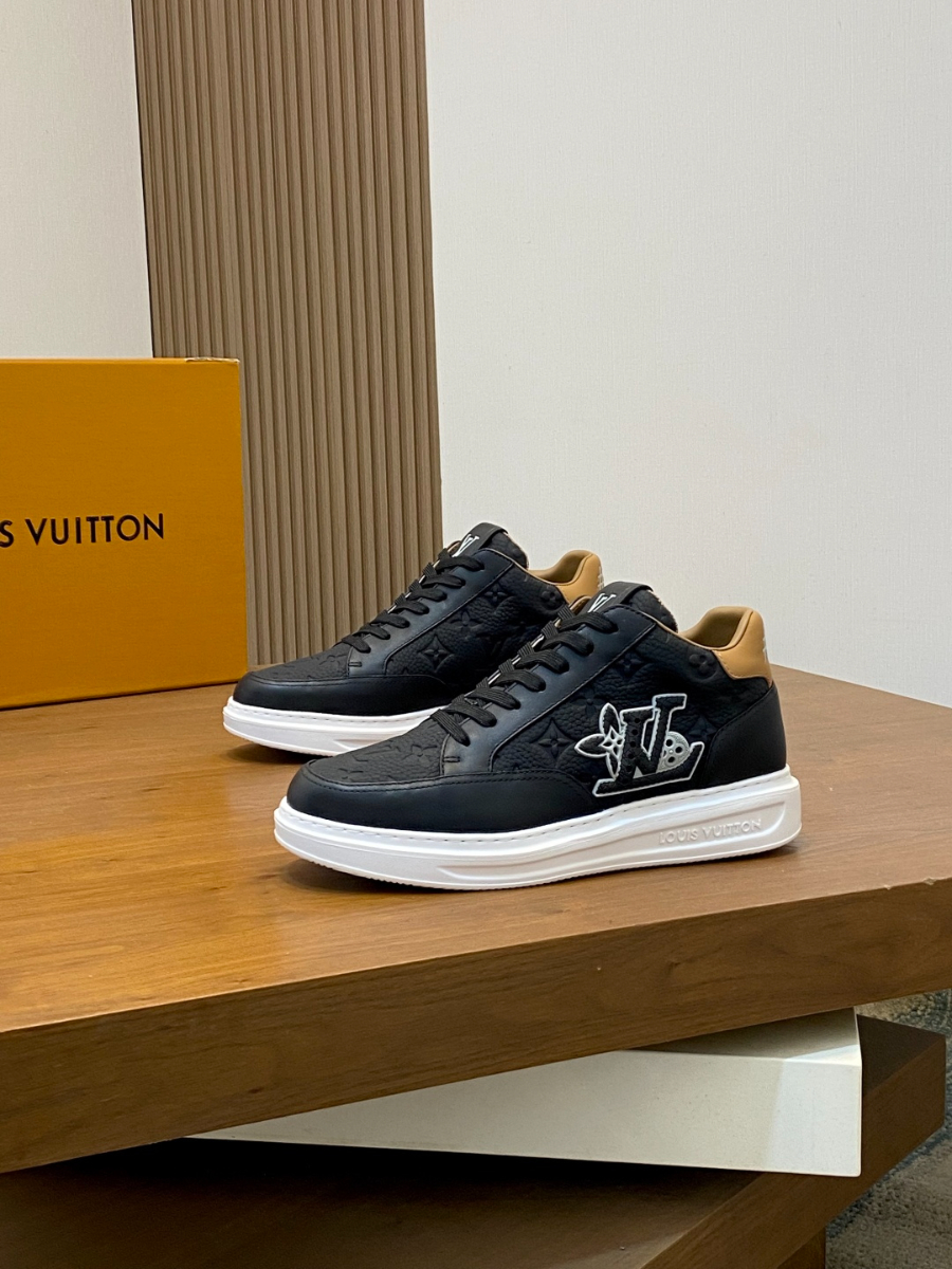 Louis Vuitton 루이비통 트레이너 미드 스니커즈 9